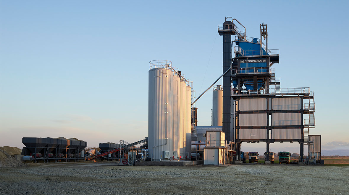 Transportable Asphaltmischanlage vom Typ TBA.