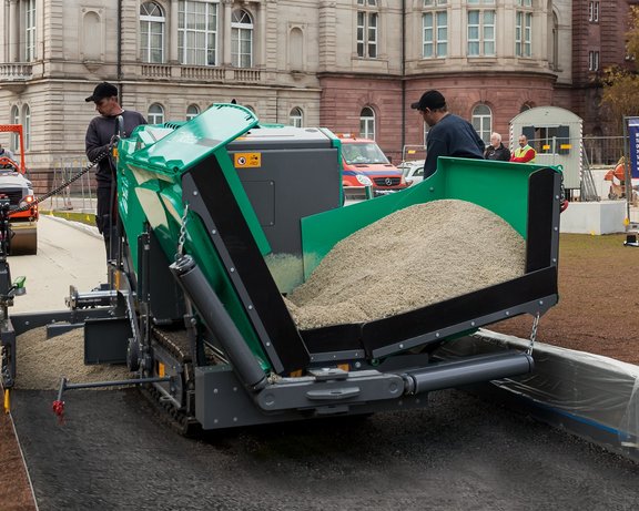 VOEGELE|13325|156855