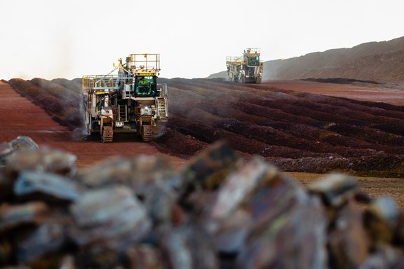 Surface Mining 06760 PR