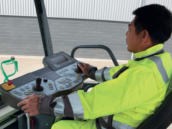 SUPER1900-3P ErgoPlus3 | Photo | 0045 HI