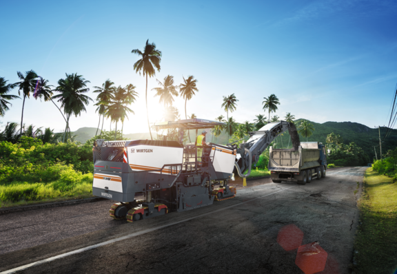 W 200 P Jobsite HI | Composing | 0001