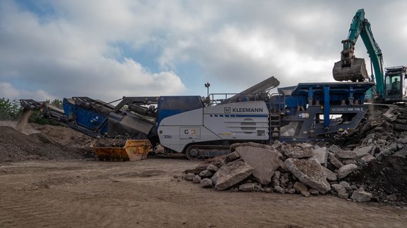 JR MR 110 Z EVO2 Recycling Leeds 4