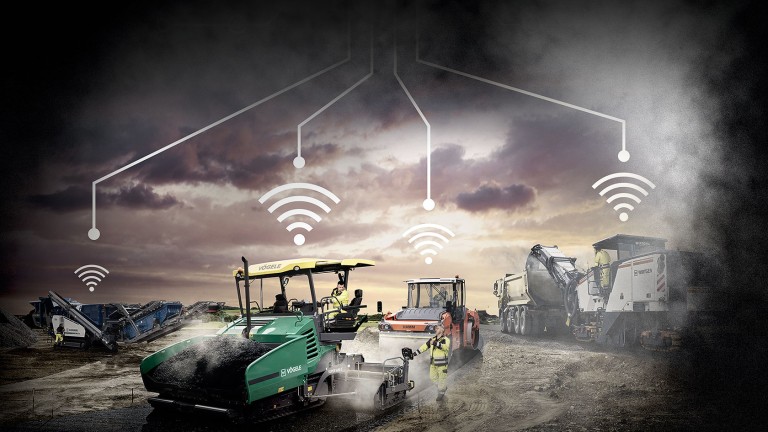 The JDLink M-Modem enables monitoring of all machines in the John Deere Operations Center™