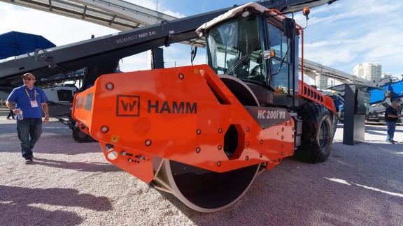 The HC 200i C VA at the booth at Conexpo 2026