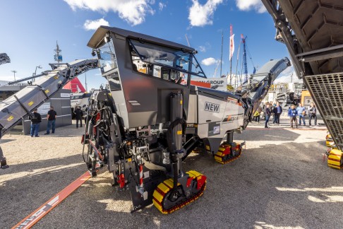Wirtgen compact milling machines W 100 Fi, W 130 Fi with comfort cabin at the Bauma exhibition booth