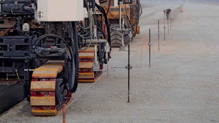 Automatic level and cross slope control