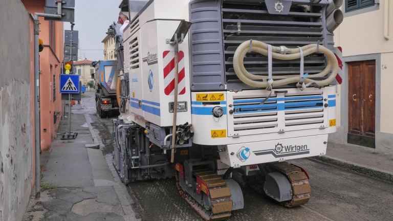 Wirtgen cold milling machine W 200 Hi delivers impressive proof of its versatility in Italy