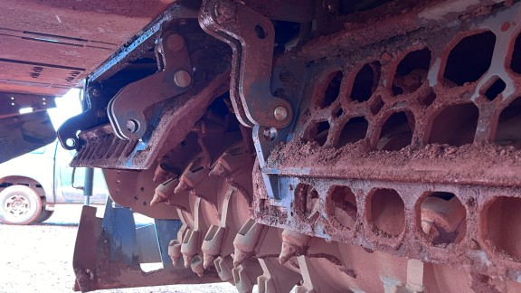 Cutting drum of the Surface Miner, split baffle plate