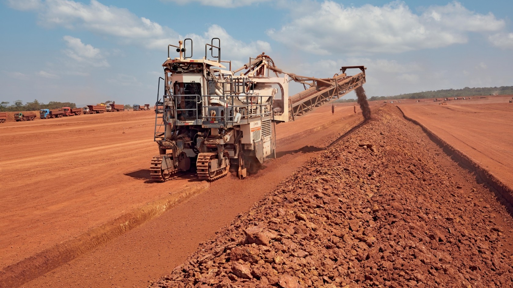 Extraction de bauxite en Guinée CP Wirtgen