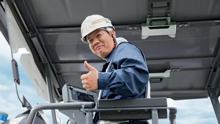 Milling layers separately, recycling economically