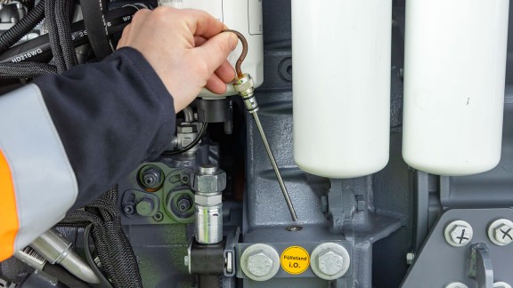 The photo shows the easy accessibility of all relevant service and maintenance points of a PowerFeeder.