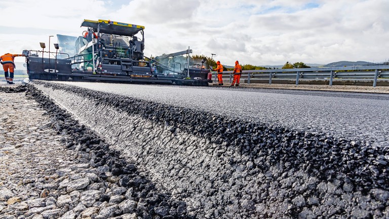 Paving large widths with the SUPER 3000-3i