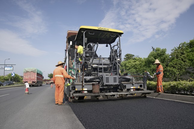 SUPER 1600 L: Traffic rolling – Quality on target