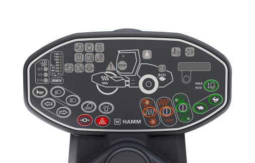 Hamm supports the operators with a clearly designed, language neutral display. They can safely handle the compactor without the need for any special language skills.