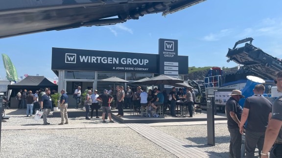 Zahlreiche Besucher am Messestand 