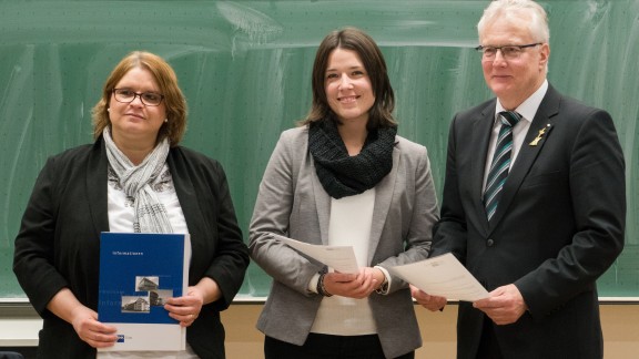 The Stefan-Andreas Realschule Plus in Schweich and BENNINGHOVEN sign a collaboration agreement.