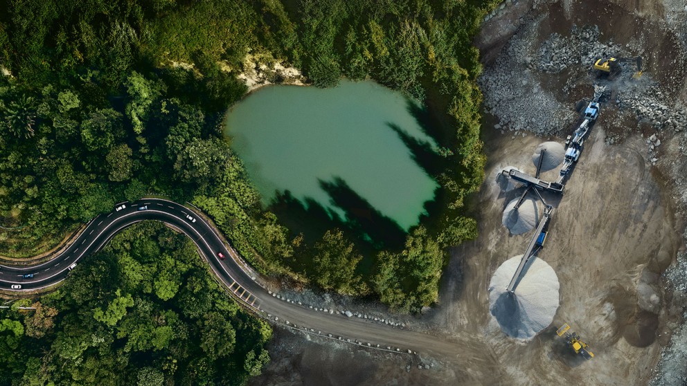 THE ROAD and THE ROCK, the WIRTGEN GROUP’s new online magazines, bring you fascinating insights into the worlds of road construction and materials processing.