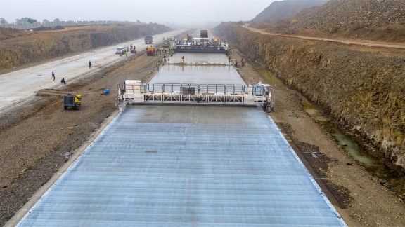 Wirtgen Group machines work with great performance on the new Samruddhi Expressway.