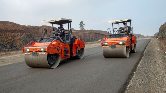 Wirtgen Group machines work with great performance on the new Samruddhi Expressway.