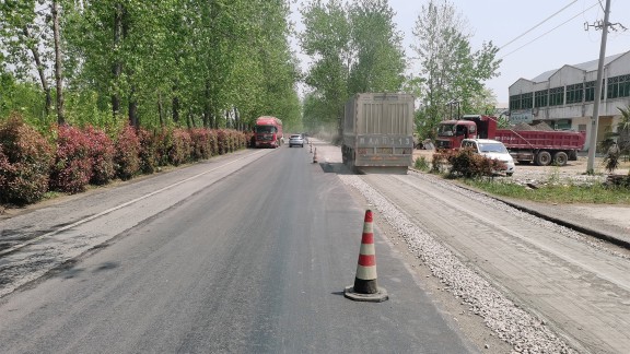 Reconstruction of the Changwu Road with a W 380 CR