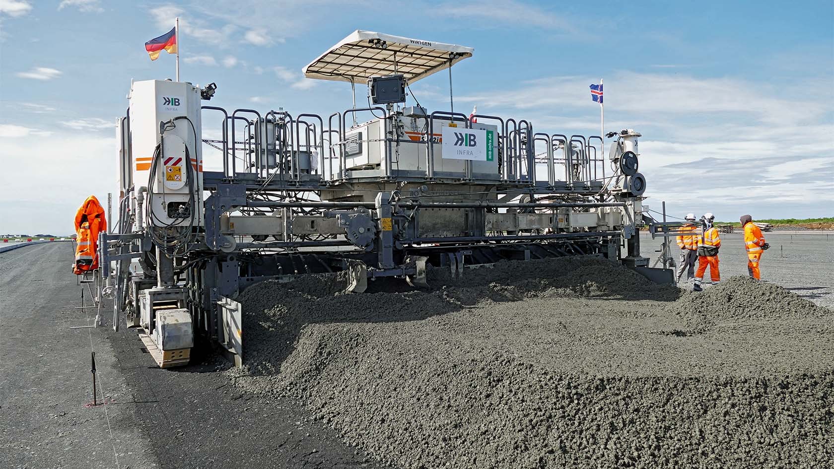 HIB Iceland Ehf deployed a Wirtgen SP 62i slipform paver for the extension of operational areas at Keflavik Air Base by concrete paving.