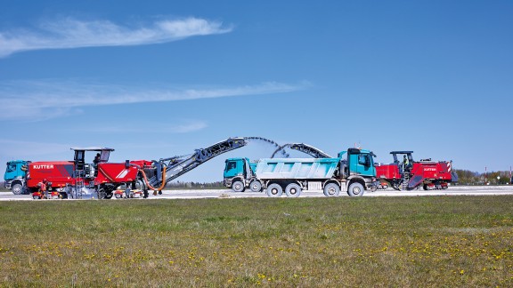 Concrete removal by cold milling at Leipzig/Halle Airport 