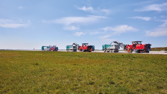 Concrete removal by cold milling at Leipzig/Halle Airport