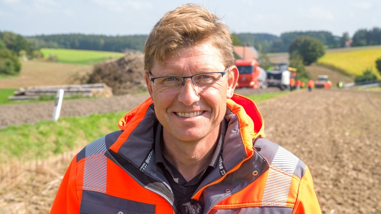 Portrait photo: Stefan Hausmann, Senior Site Engineer at SSP Seizmeir Strassen- und Pflasterbau GmbH