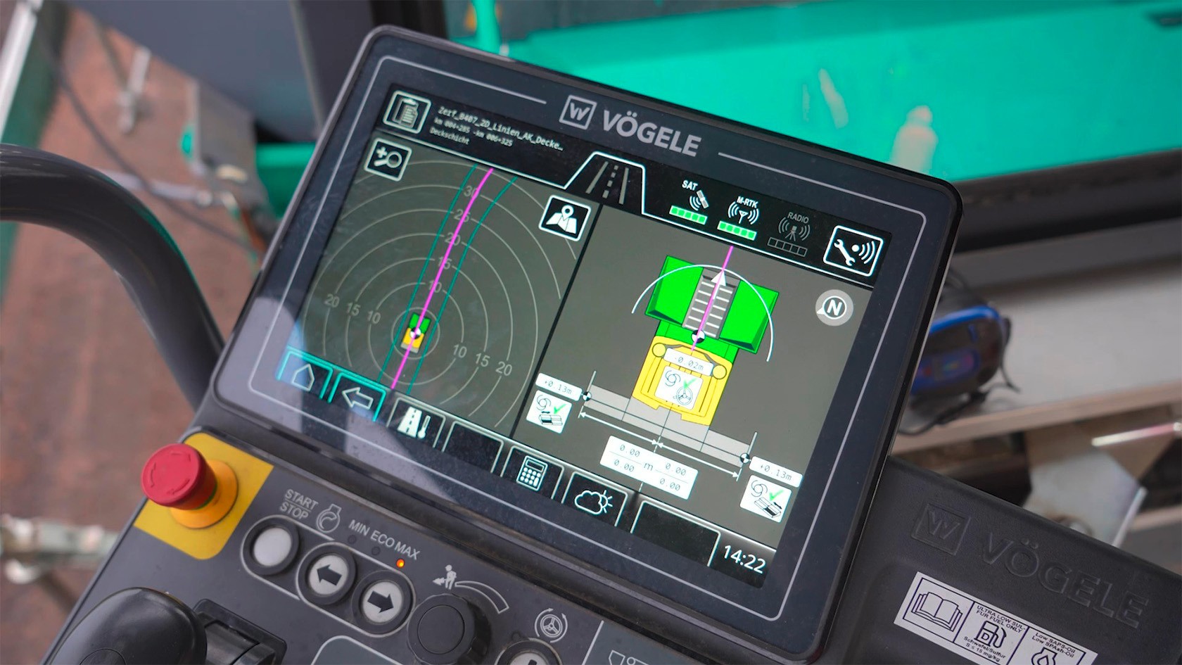 Display showing the Smart Pave assistance system