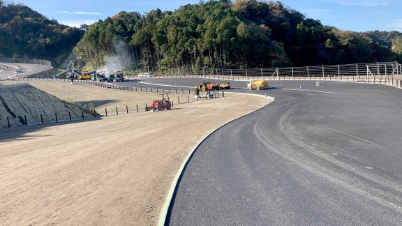 The Magarigawa Club’s race track is perfectly integrated in the undulating terrain.