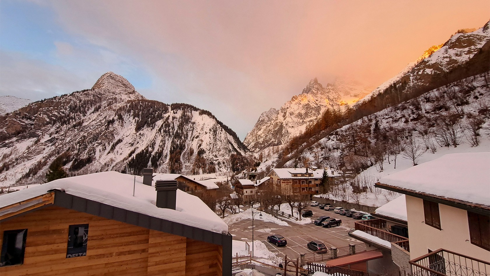 Mountain scenery, dusk