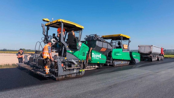 WITOS Paving Docu helps pave asphalt at a height of 70 metres on the Aftetal Bridge in Bad Wünnenberg in the Sauerland region of Germany.