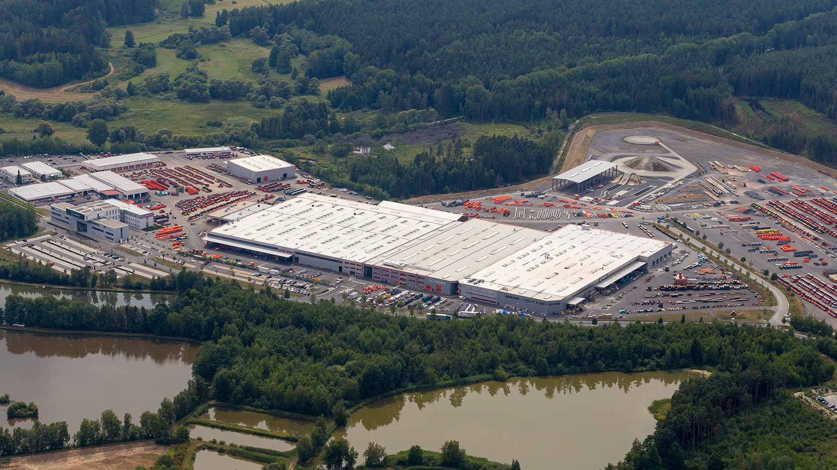 Vista aérea da fábrica da Hamm em Tirschenreuth