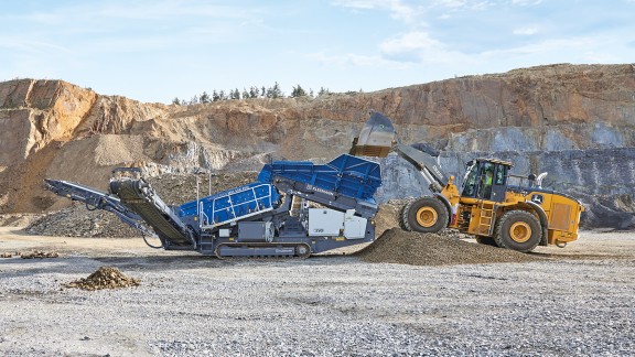 A MOBISCREEN MSS 502 EVO in a quarry