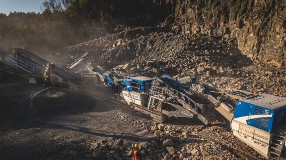 Plant train in the quarry, focus on the cone crusher.