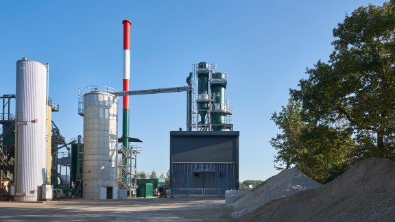 View of the Benninghoven plant from outside.