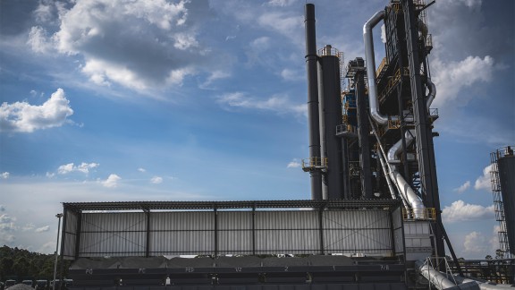 Cold feed unit with roof