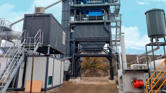 Benninghoven ECO 4000 plants impress with fast installation and high daily production rates for road construction projects in Bulgaria.